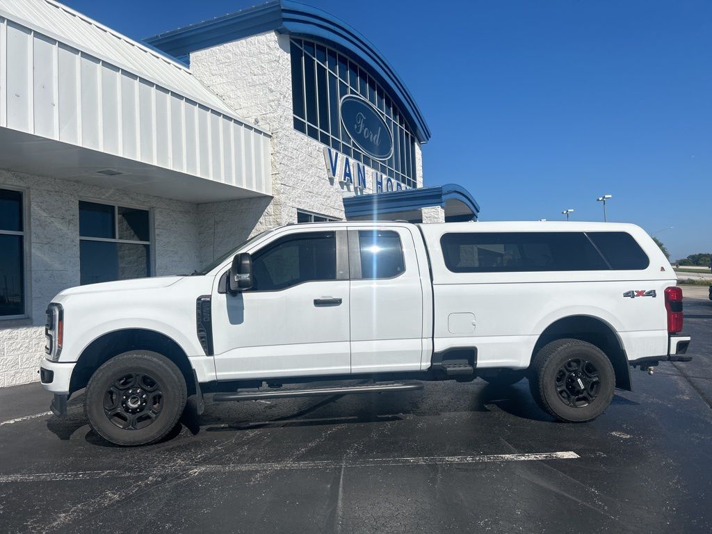 2023 Ford F-250 photo 3