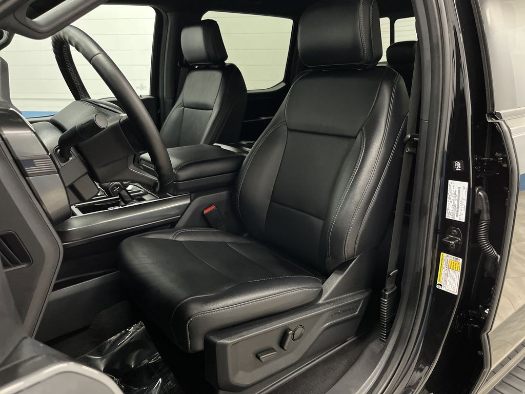 2023 Ford F-150 XLT photo 4