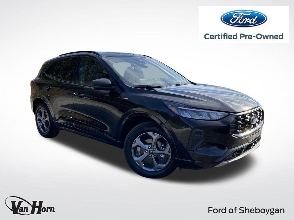 2023 Ford Escape ST-Line's photo