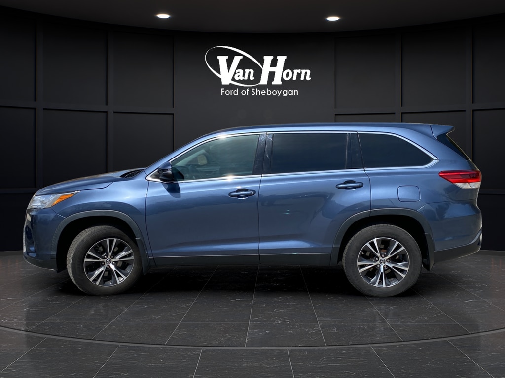 Used 2019 Toyota Highlander LE SUV