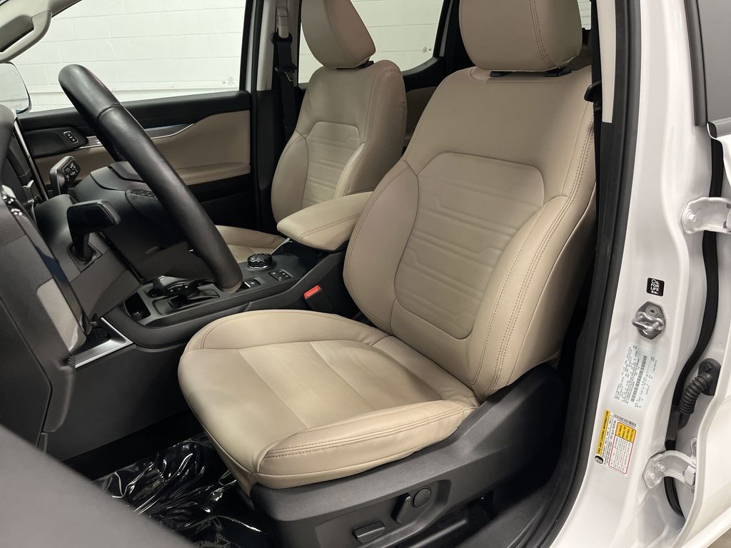2024 Ford Ranger Lariat photo 3