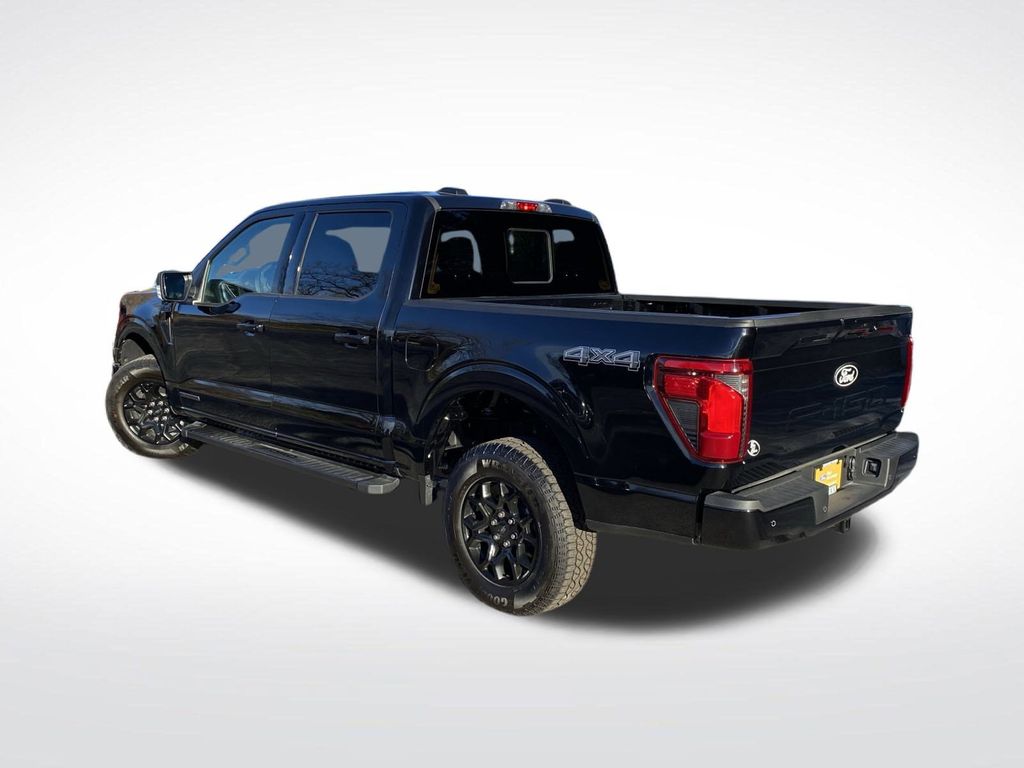2025 Ford F-150 XLT photo 2
