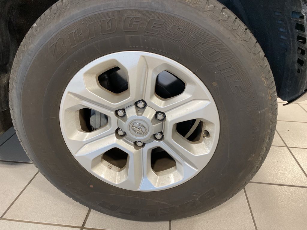 2024 Toyota 4Runner SR5 Premium photo 2