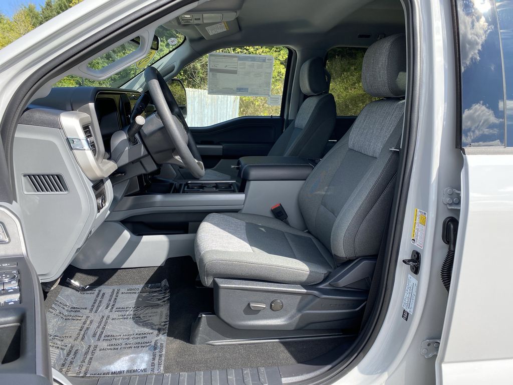 2026 Ford F-250 XLT photo 4