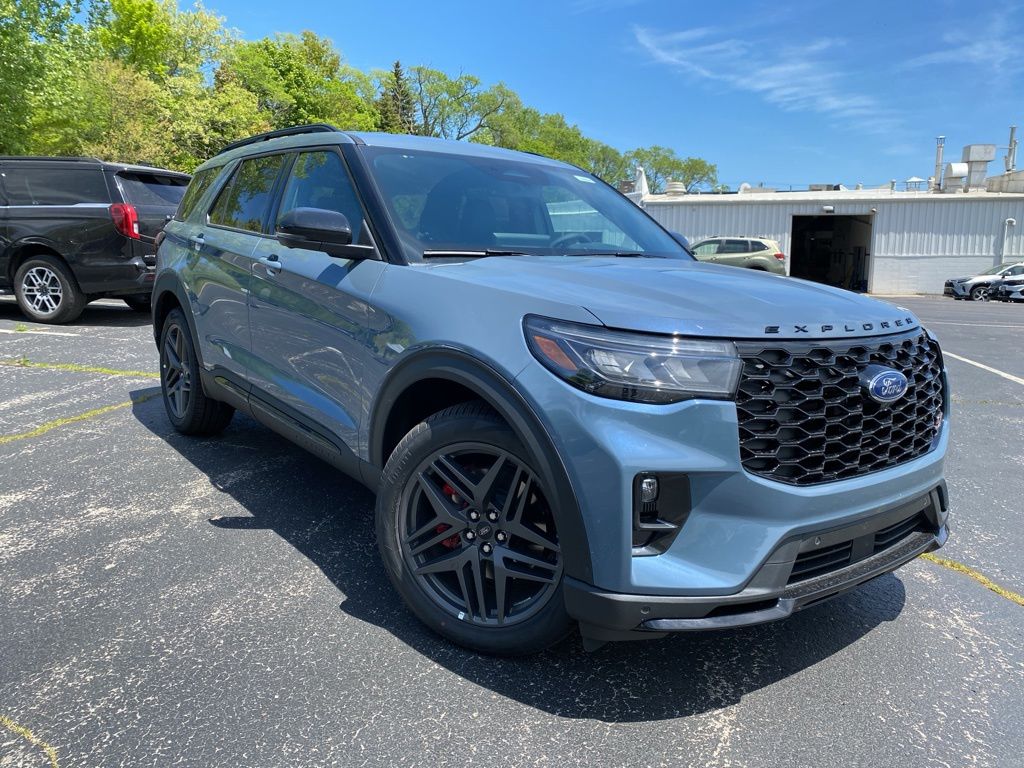 2026 Ford Explorer ST 4WD's photo