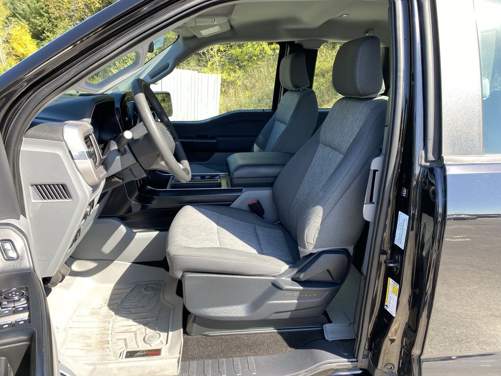 2023 Ford F-150 XL photo 4