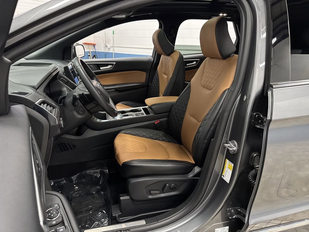Used 2024 Ford Edge Titanium SUV
