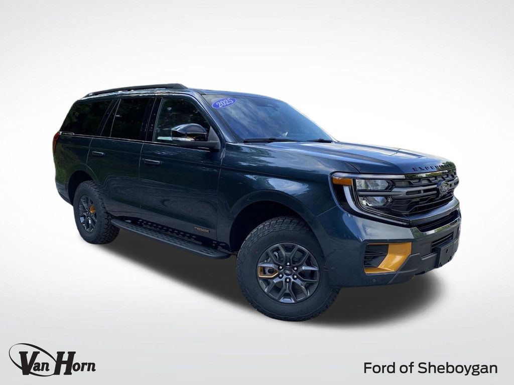 2025 Ford Expedition Tremor's photo