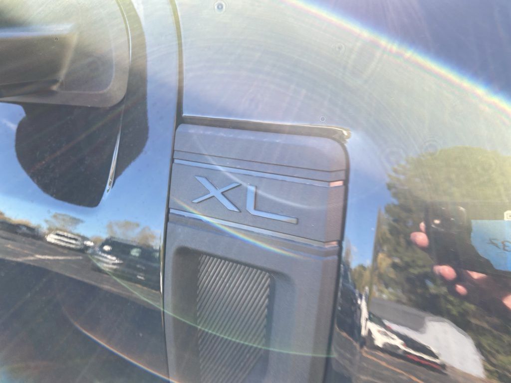 2025 Ford Maverick XL photo 3