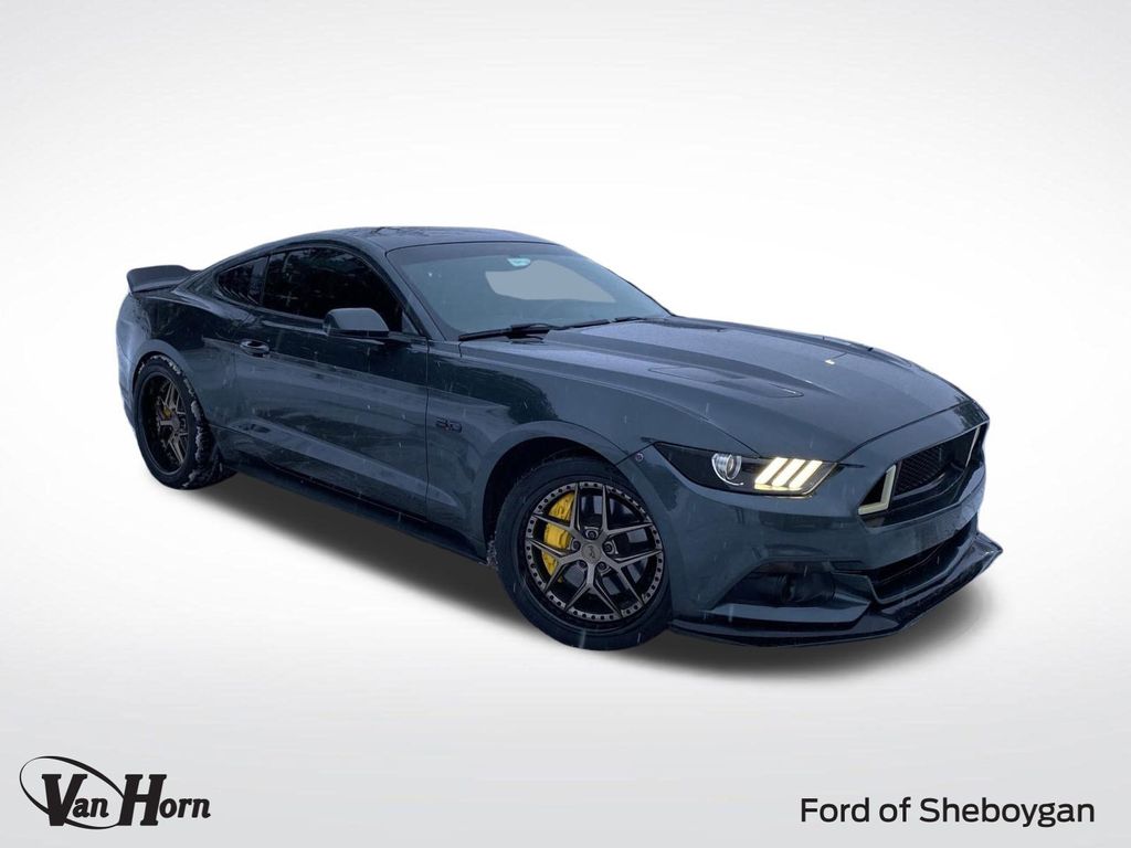 2016 Ford Mustang GT Premium's photo