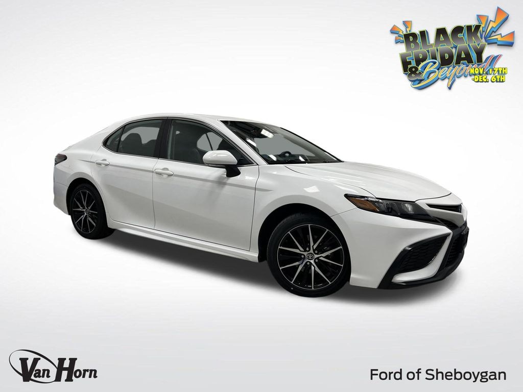 Used 2024 Toyota Camry SE Sedan