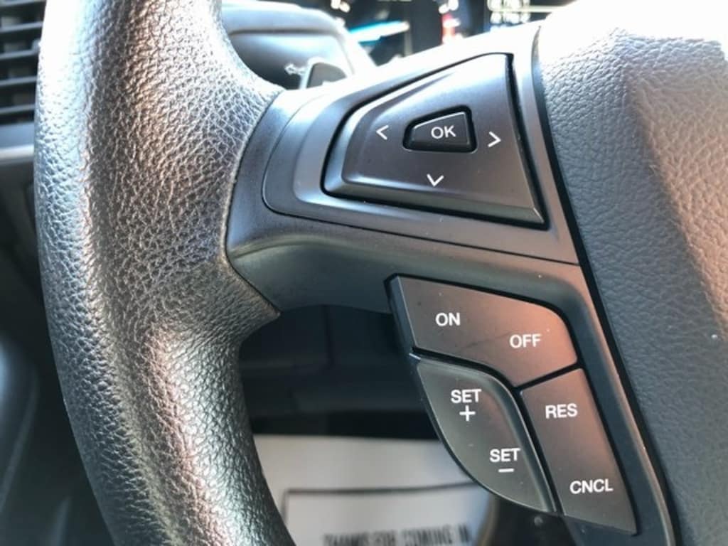 Used 2018 Ford Edge SE SUV