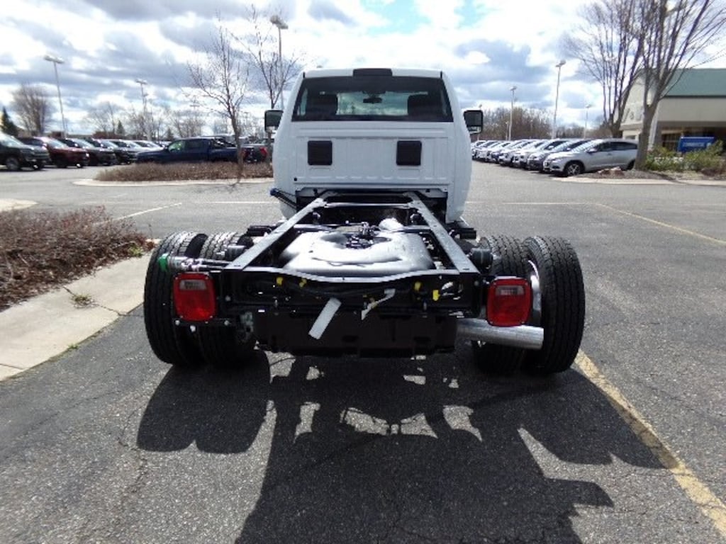 New 2024 Ram 5500 Chassis Cab 5500 TRADESMAN CHASSIS REGULAR CAB 4X4 84' CA Pickup