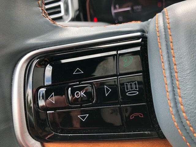 2022 Jeep Grand Wagoneer II photo 4