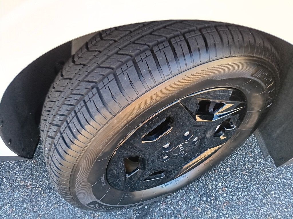 Used 2026 Kia Carnival LXS Minivan/Van