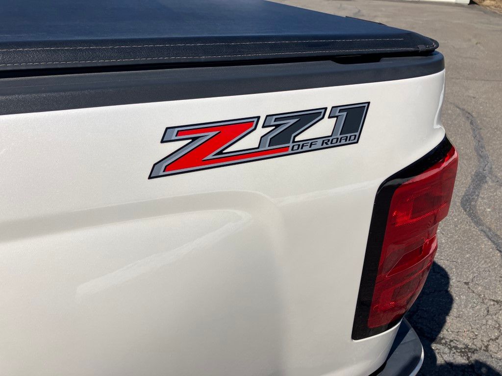 2015 Chevrolet Silverado 1500 High Country - Photo 22