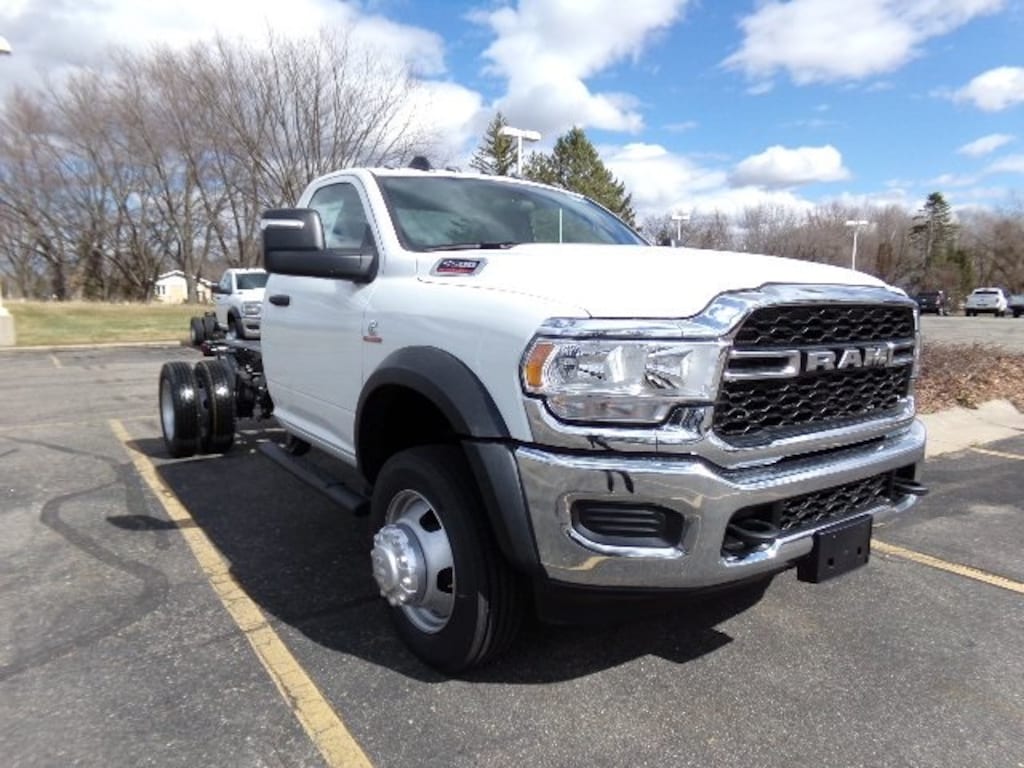 New 2024 Ram 5500 Chassis Cab 5500 TRADESMAN CHASSIS REGULAR CAB 4X4 84' CA Pickup
