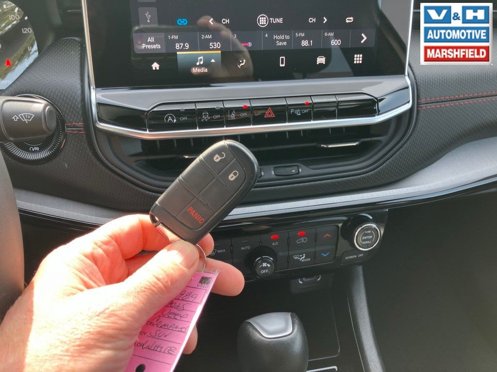 Used 2025 Jeep Compass Trailhawk SUV