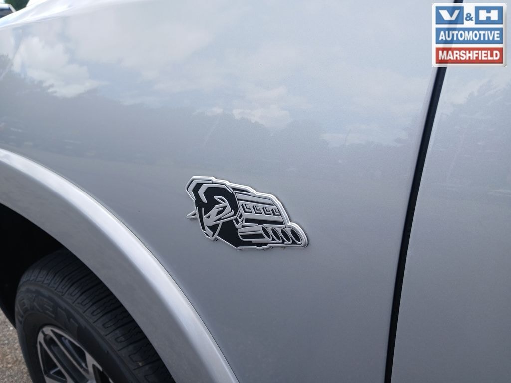 New 2026 Ram 1500 LARAMIE CREW CAB 4X4 5'7 BOX Pickup