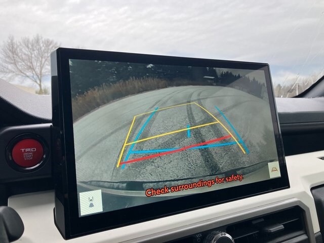 2024 Toyota Tacoma TRD Off-Road photo 3