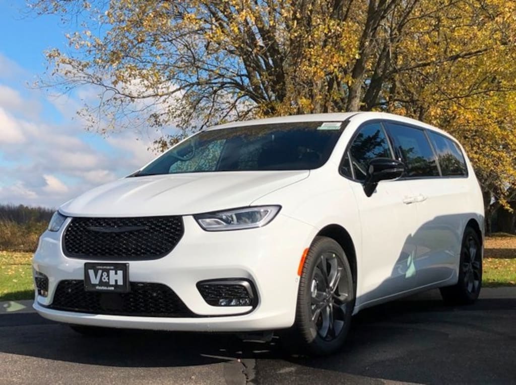New 2026 Chrysler Pacifica SELECT Passenger Van