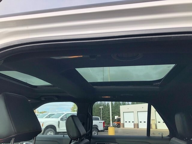 2018 Ford Explorer Sport photo 3