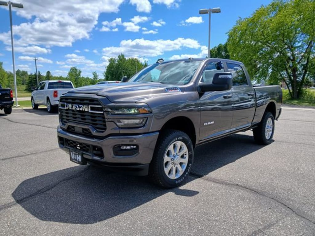 New 2026 Ram 2500 BIG HORN CREW CAB 4X4 6'4 BOX Pickup
