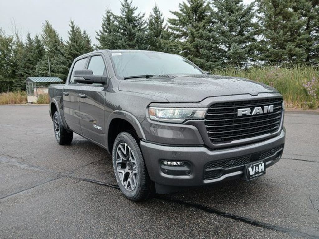 New 2026 Ram 1500 LARAMIE CREW CAB 4X4 5'7 BOX Pickup