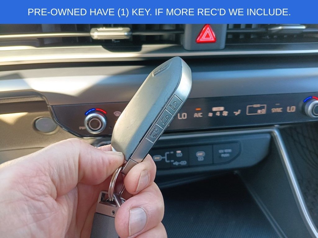 Used 2026 Kia Carnival LXS Minivan/Van