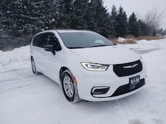 2026 Chrysler Pacifica SELECT Passenger Van