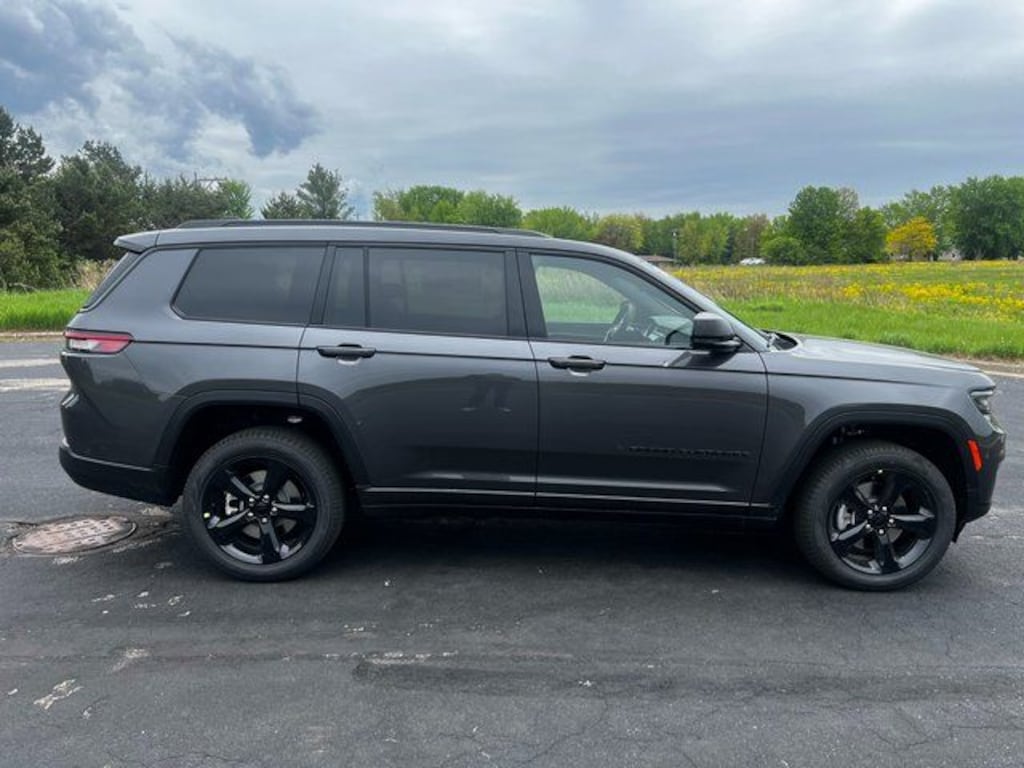 New 2025 Jeep Grand Cherokee L LIMITED 4X4 Sport Utility