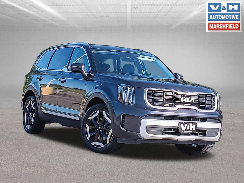 Used 2025 Kia Telluride S SUV