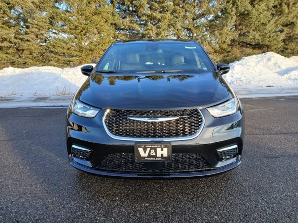 New 2026 Chrysler Pacifica SELECT AWD Passenger Van