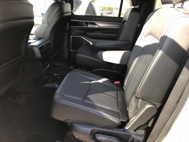 2025 Jeep Wagoneer Series II - Photo 15