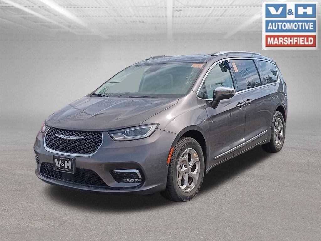 Used 2021 Chrysler Pacifica Limited Minivan/Van