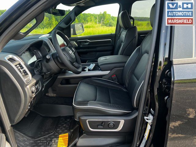 2025 RAM 1500 Laramie - Photo 11