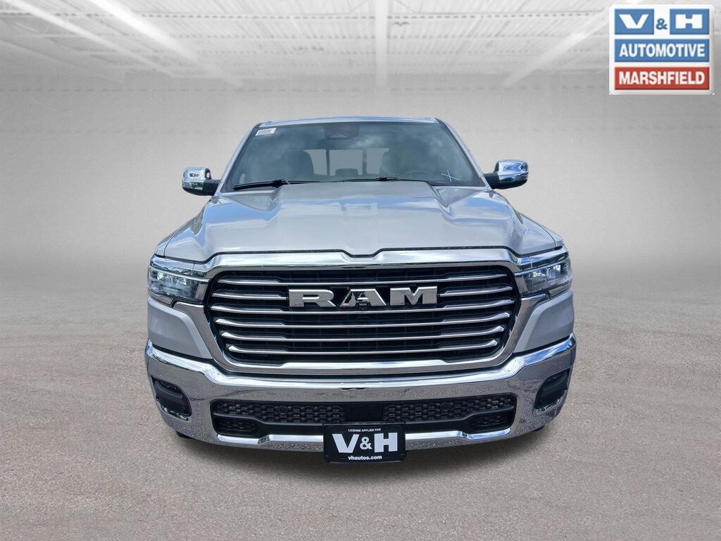New 2026 Ram 1500 LARAMIE CREW CAB 4X4 5'7 BOX Pickup