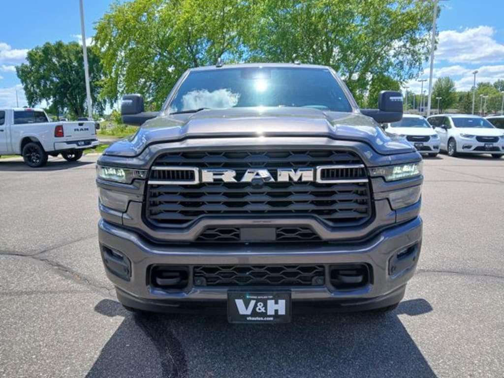New 2026 Ram 2500 BIG HORN CREW CAB 4X4 6'4 BOX Pickup
