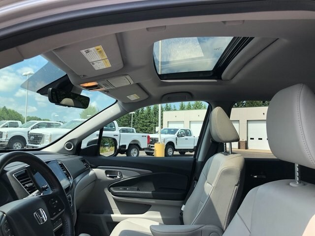 2020 Honda Pilot EX-L photo 3