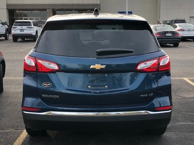 2021 Chevrolet Equinox photo 2