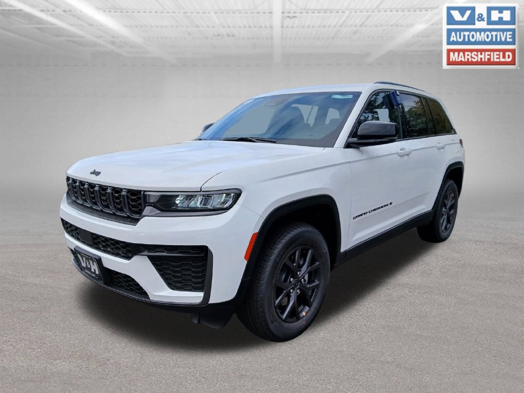 New 2027 Jeep Grand Cherokee 2 Row LAREDO 4X4 Sport Utility