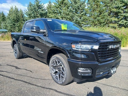 2026 Ram 1500 LARAMIE CREW CAB 4X4 5'7 BOX Pickup