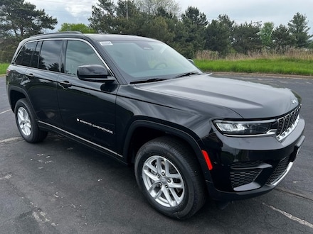 2025 Jeep Grand Cherokee LAREDO X 4X4 Sport Utility