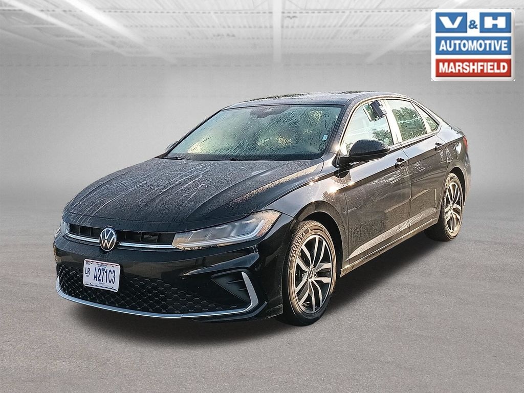 Used 2025 Volkswagen Jetta 1.5T SE Sedan