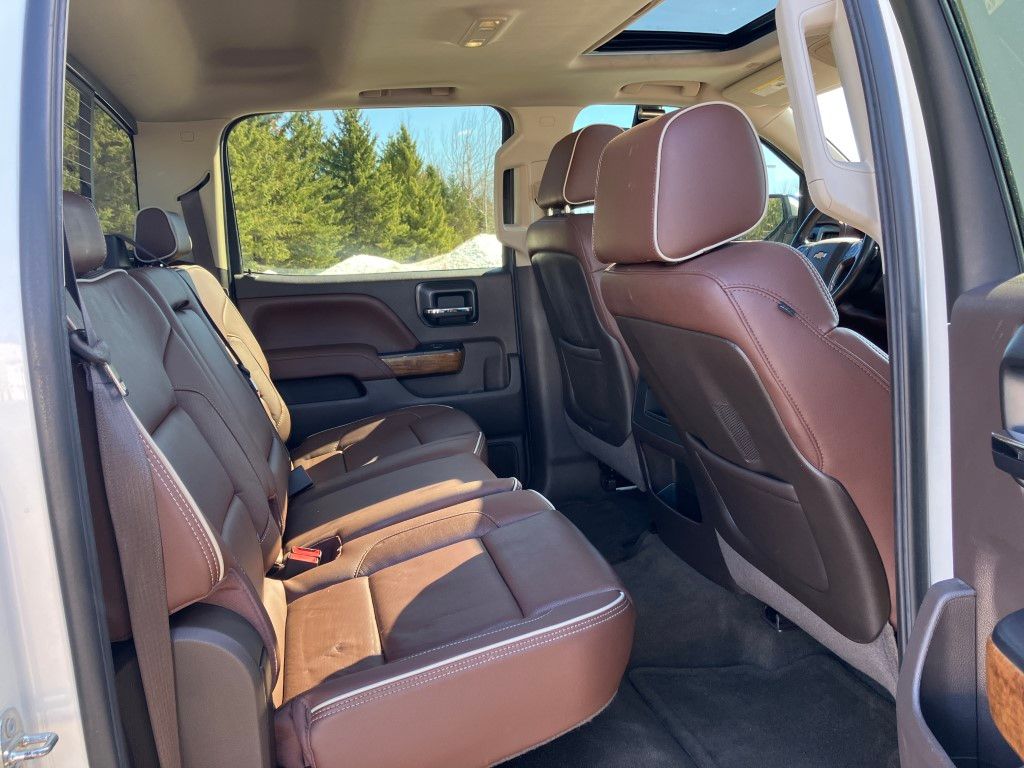 2015 Chevrolet Silverado 1500 High Country - Photo 11
