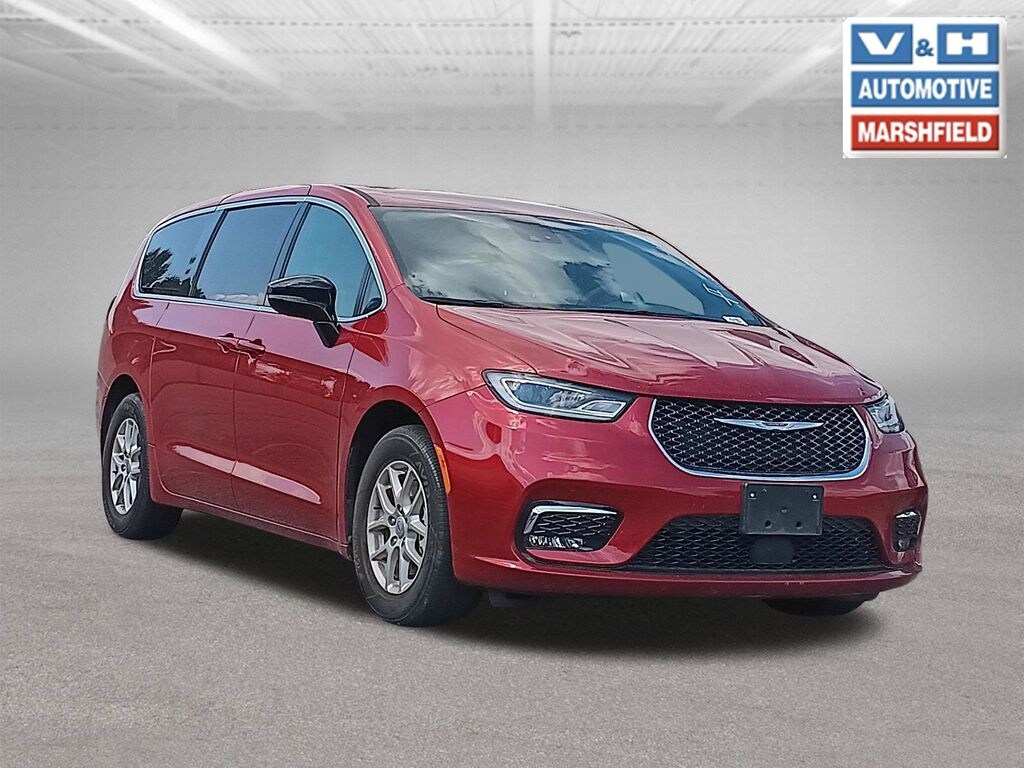 Used 2025 Chrysler Pacifica Select Minivan/Van