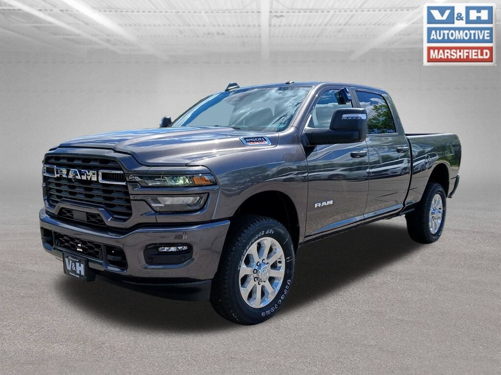 New 2026 Ram 2500 BIG HORN CREW CAB 4X4 6'4 BOX Pickup