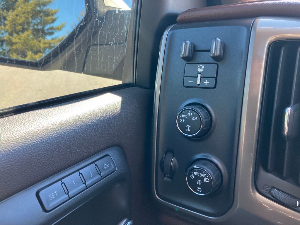 2015 Chevrolet Silverado 1500 High Country - Photo 13
