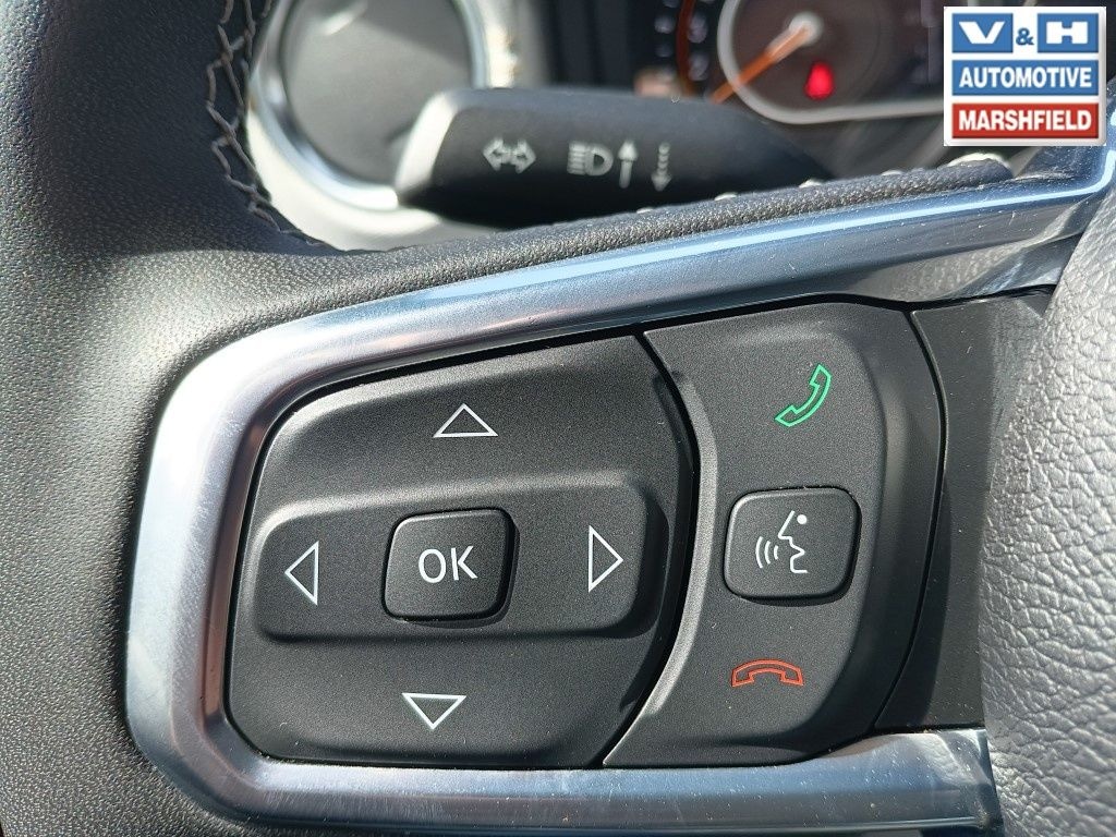 Used 2025 Jeep Wrangler Sahara SUV