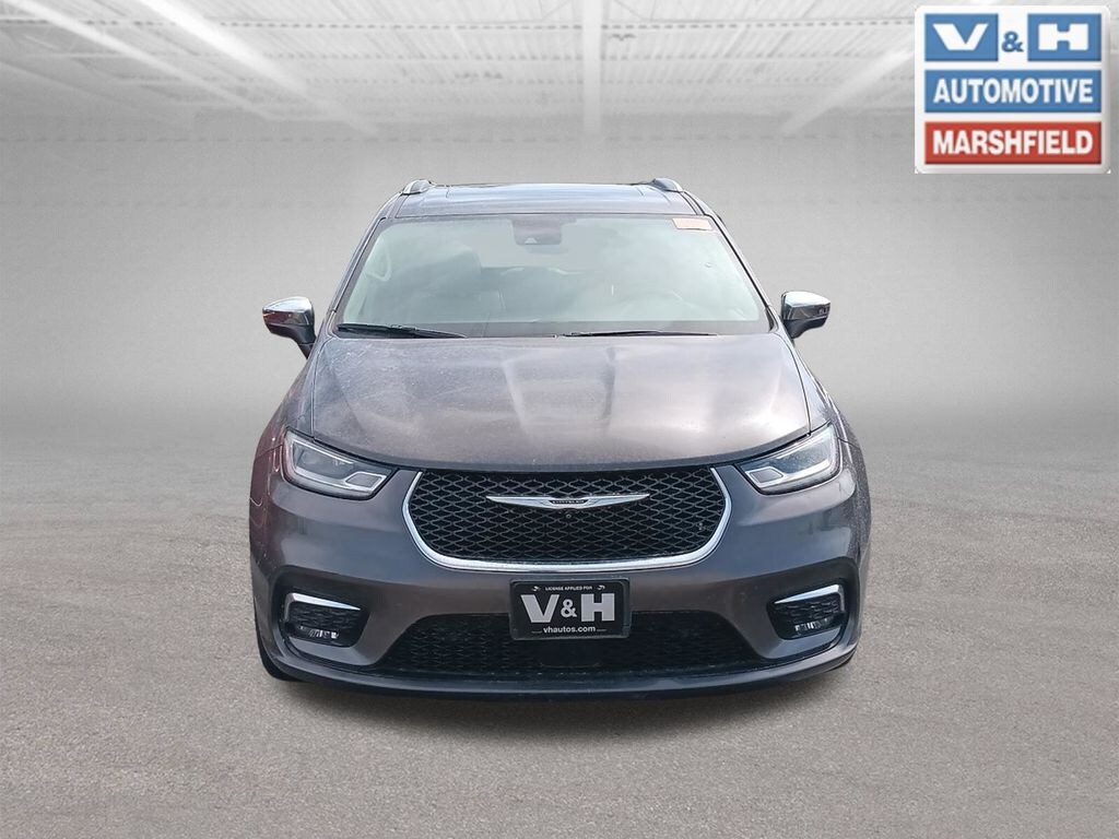 Used 2021 Chrysler Pacifica Limited Minivan/Van